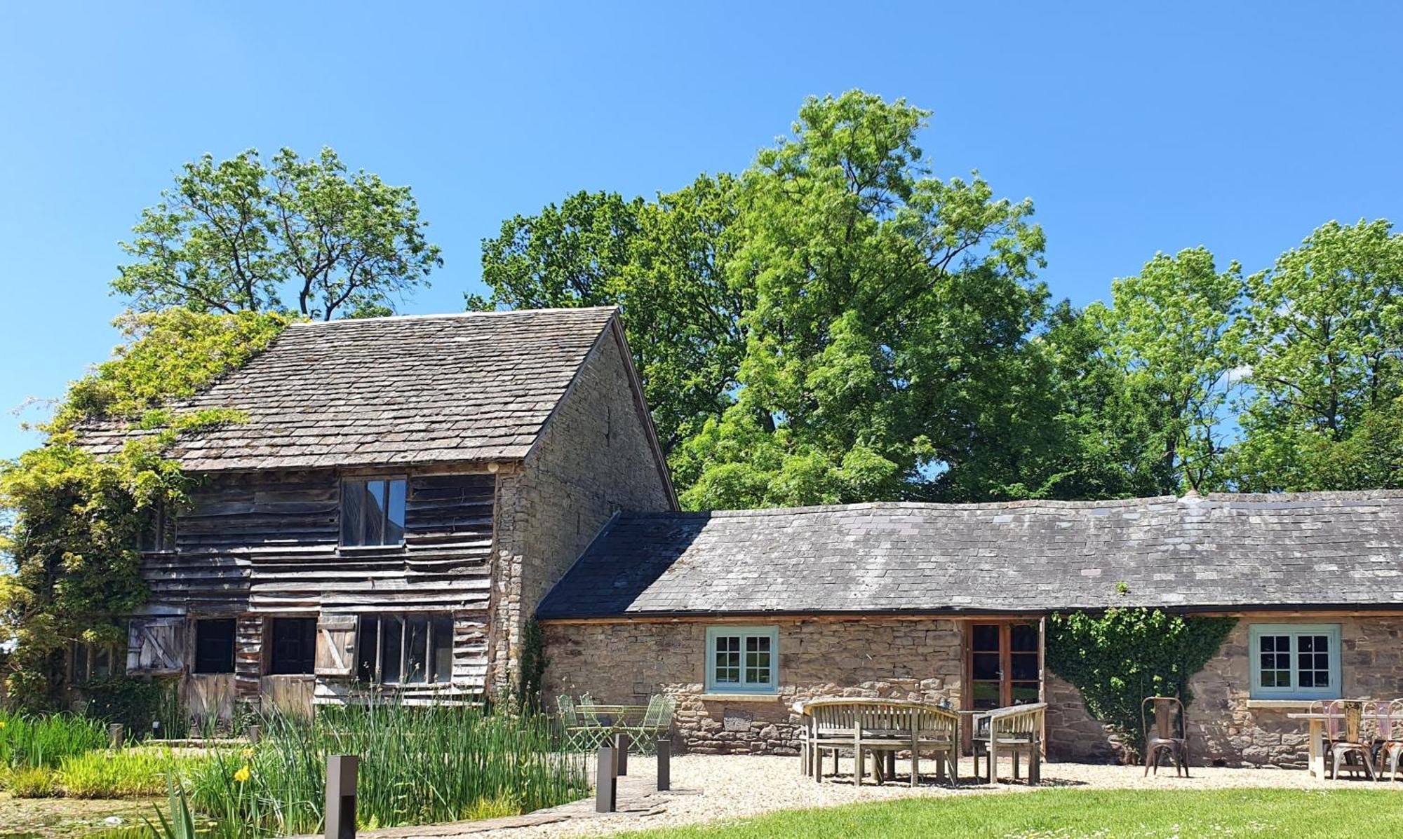 The Threshing Barn At Penrhos Court Villa Kington  Kamer foto
