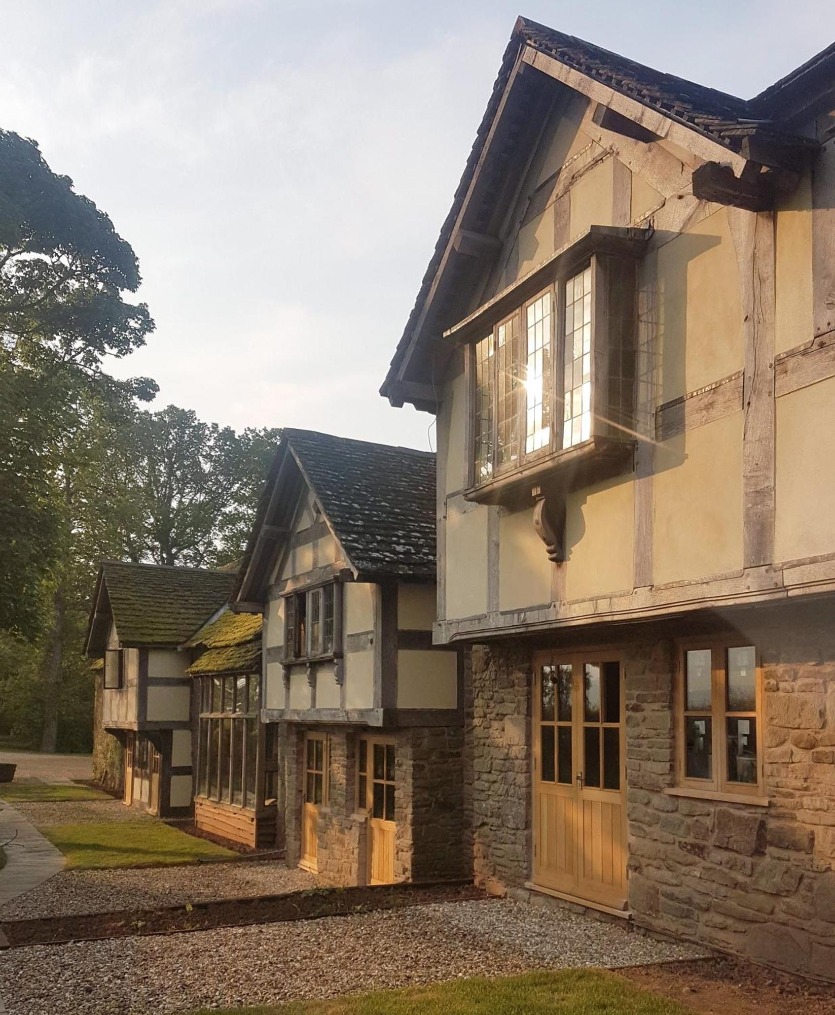 The Threshing Barn At Penrhos Court Villa Kington  Kamer foto
